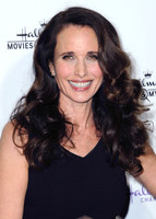 010815_andie_macdowell645315 -