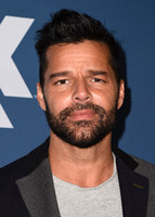 1518_ricky_martin1058465-