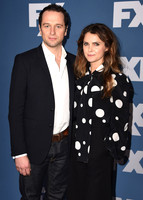 1518_matthew_rhys_keri_russell1058630-