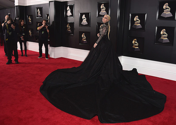012818_lady_gaga1070168-