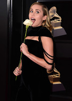 aaaaa012818_miley_cyrus1068154-